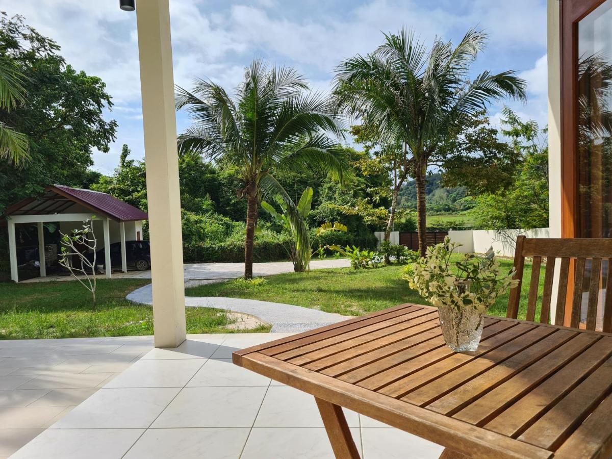 Villa Meranti - Spacious Private Pool Villa Pantai Cenang  Zewnętrze zdjęcie
