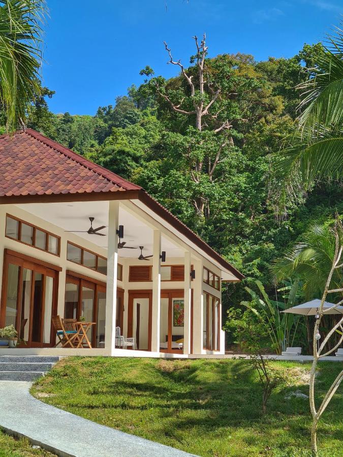 Villa Meranti - Spacious Private Pool Villa Pantai Cenang  Zewnętrze zdjęcie