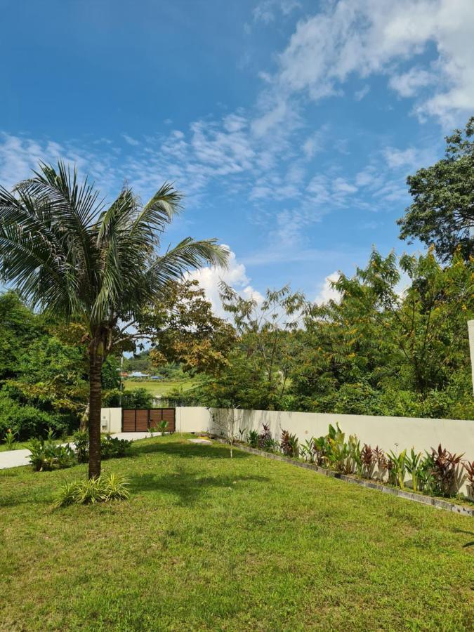 Villa Meranti - Spacious Private Pool Villa Pantai Cenang  Zewnętrze zdjęcie