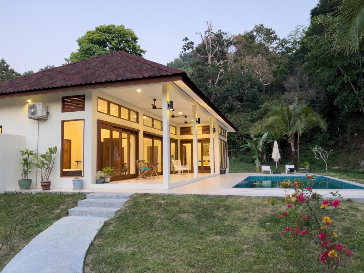 Villa Meranti - Spacious Private Pool Villa Pantai Cenang  Zewnętrze zdjęcie