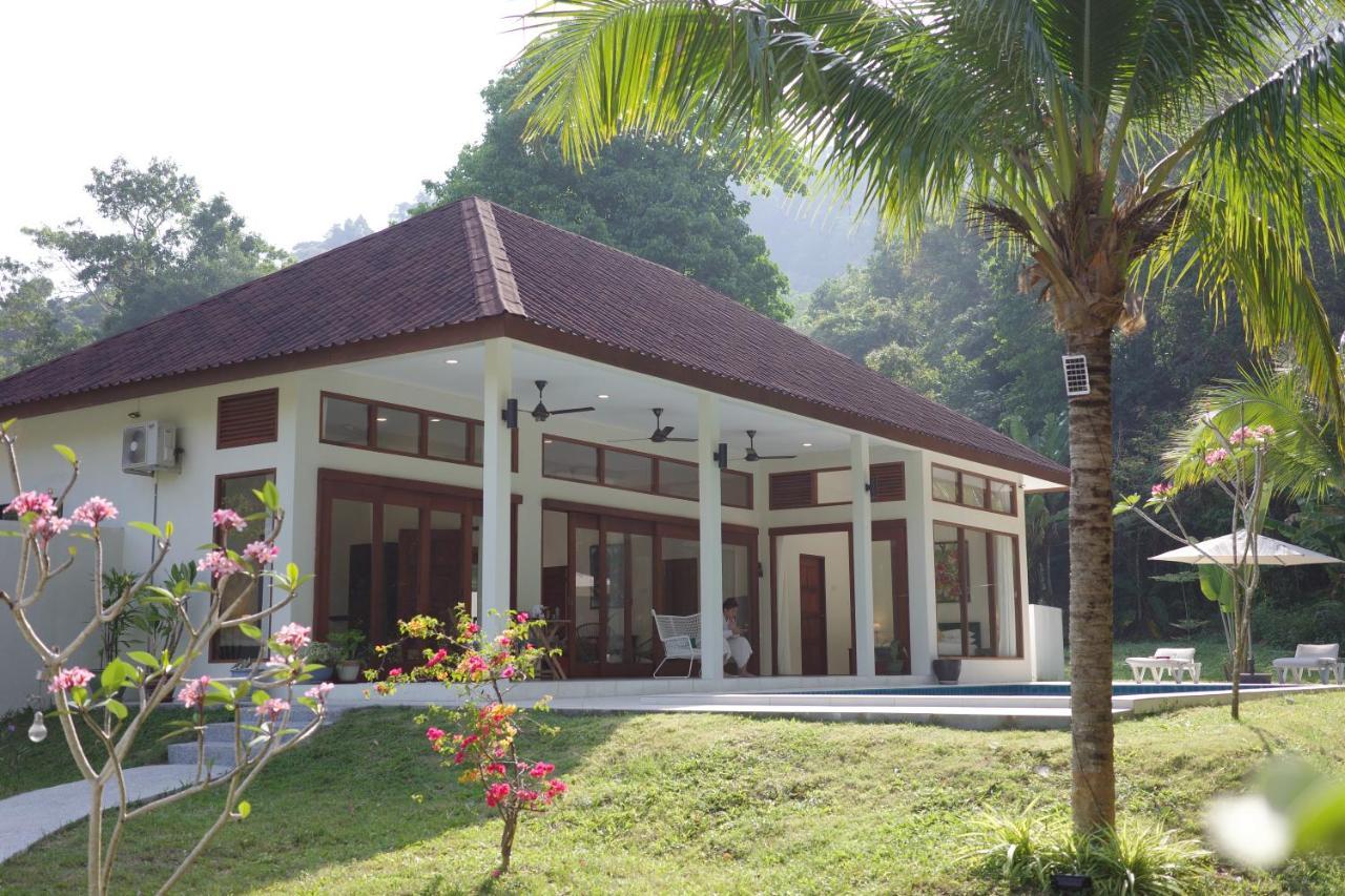 Villa Meranti - Spacious Private Pool Villa Pantai Cenang  Zewnętrze zdjęcie